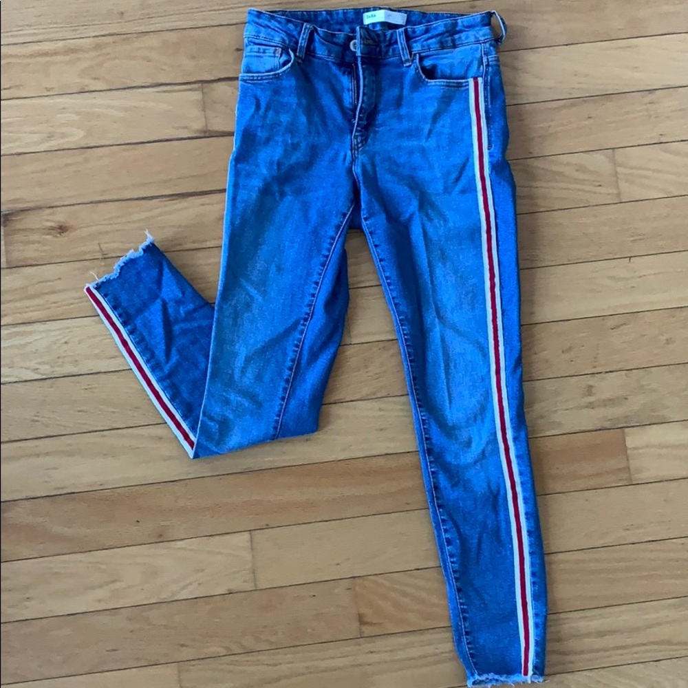 Zara Blue Jeans w/ Red and White Stripe